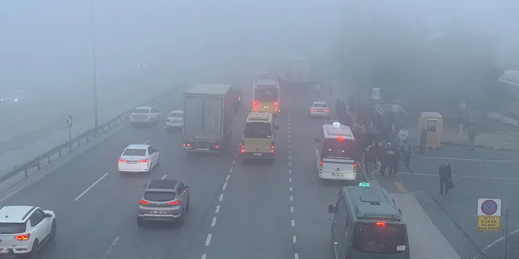İstanbul’da sis etkili oldu, görüş mesafesi düştü
