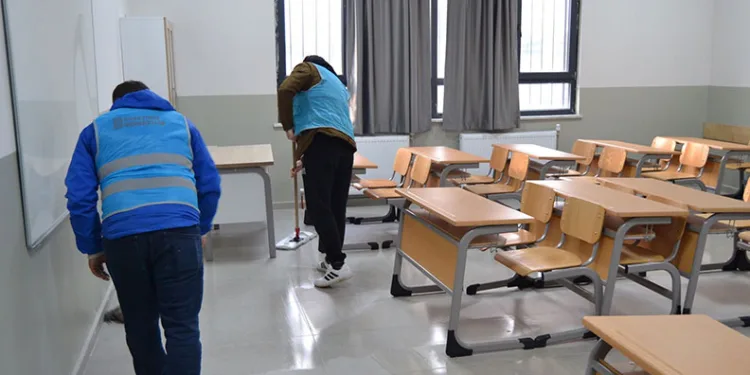 Bursa’da okulları hükümlüler temizleyecek