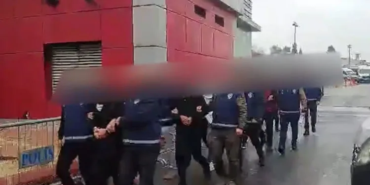 Gaziantep’te vatandaşları dolandıran çeteye operasyon