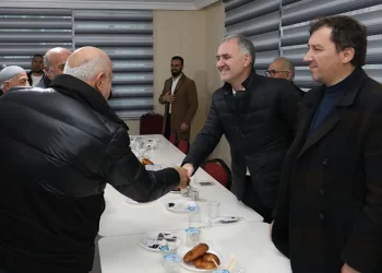 Bereket sofrası Üçevler camiinde kuruldu