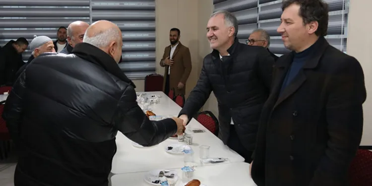Bereket sofrası Üçevler camiinde kuruldu