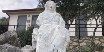Tabanca temizlerken faciaya neden olmayın