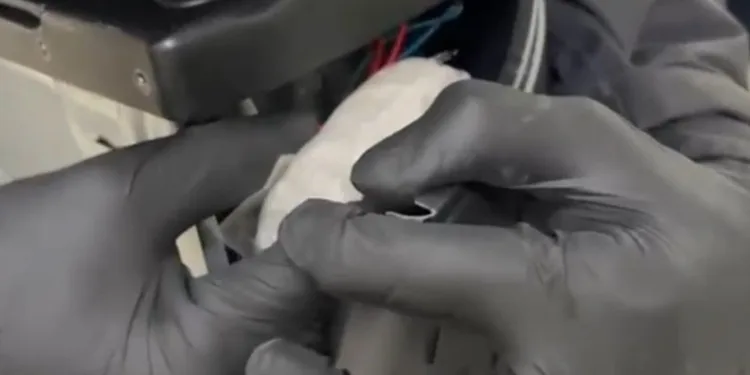 Mikrodalga fırın içinde uyuşturucu madde ele geçirildi