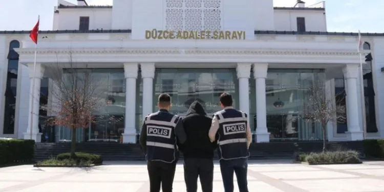 Aksaray’da tır devrildi: 1 yaralı