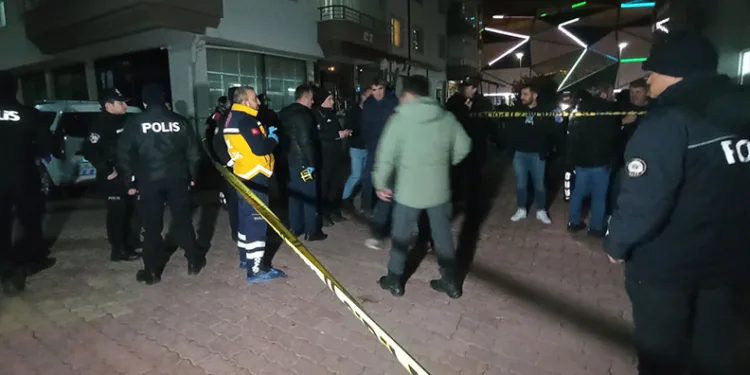 Konya’da 4 kişilik aile evlerinde ölü bulundu