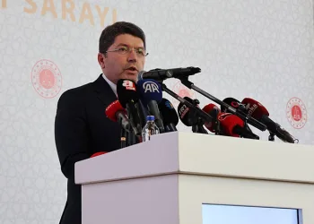 “Terörsüz Türkiye’nin şafağındayız”
