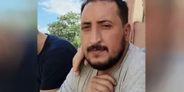 Sahte içki zehirlenmesi şüphesiyle kaldırıldığı hastanede hayatını kaybetti