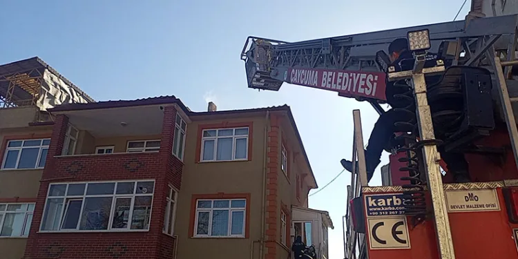 Çaycuma’da ev yangını korkuttu