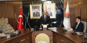 Bolu’da lise öğrencisi kendini yaraladı
