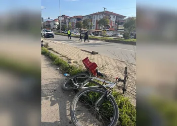 Kırıkkale’de çarpışan otomobiller hurdaya döndü: 2 yaralı