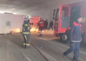 Denizli’de işçi servisi devrildi: 4 ölü, 19 yaralı