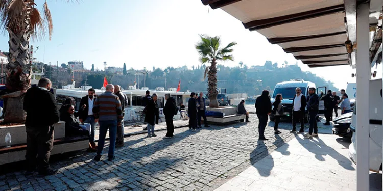 Antalya’da bir gencin cansız bedeni bulundu