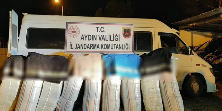 Piyasa değeri 4 milyon TL taklit banyo havlusu yakalandı