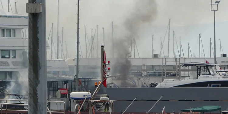 Pendik Marina’da yakıt deposunda yangın