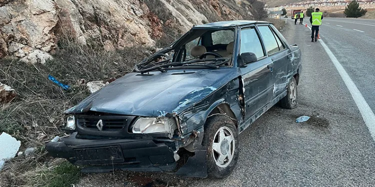 Virajı alamayan otomobil takla attı: 1 yaralı