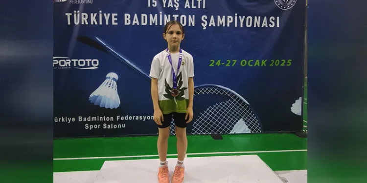 Osmangazili genç badmintoncudan gururlandıran başarı