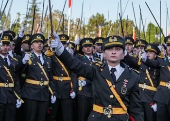 5 teğmene TSK’dan ihraç edildi!
