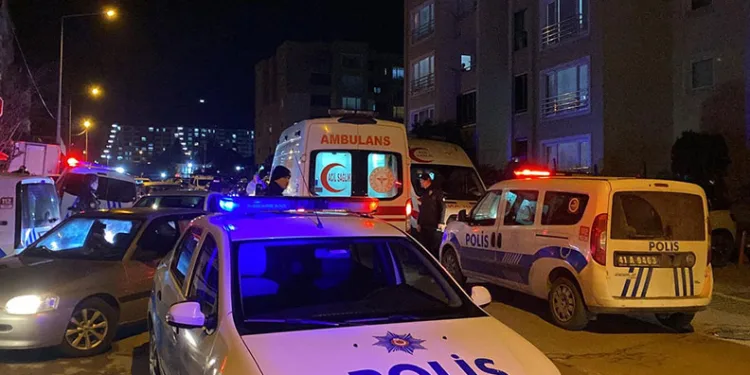 Polis memuru evinde ölü bulundu