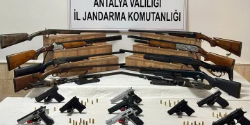 Antalya’da ruhsatsız silah operasyonu