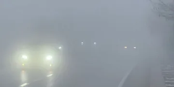 Afyonkarahisar’da sisli hava hayatı durma noktasına getirdi