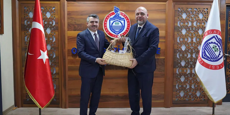 Oktay Yılmaz, Orhangazi’yi ziyaret etti