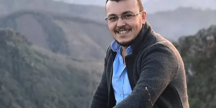 Eyüpsultan’da eşi tarafından silahla vurularak öldürülen kadın son yolculuğuna uğurlandı