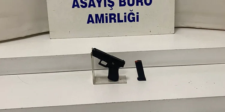 Dönerci önünde iki grup birbirine girdi: 3 gözaltı