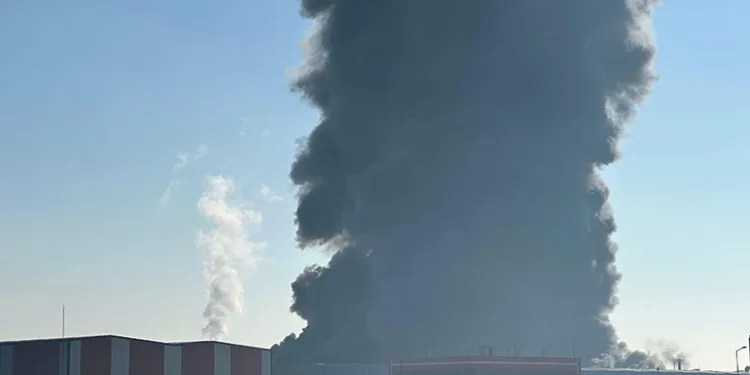 Kırklareli’nde oyuncak fabrikasındaki yangına müdahale sürüyor