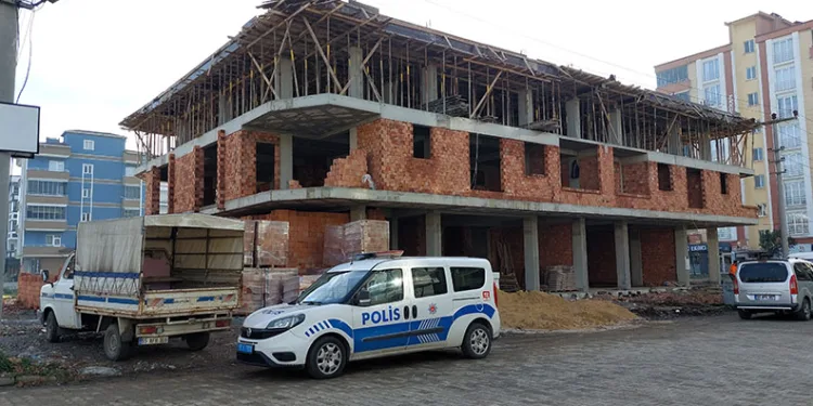 Samsun’da akıma kapılan genç işçi ağır yaralandı