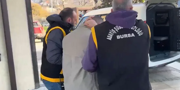 Bursa’da 25 yıl hapis cezasıyla aranan şüpheli yakalandı