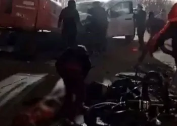 ABD’de araç kalabalığa daldı: 10 ölü, 30 yaralı