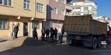 Altyapı çalışması sırasında doğal gaz borusu delindi
