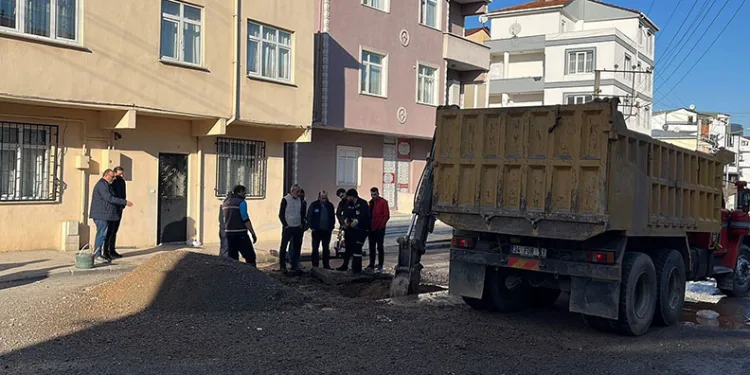 Altyapı çalışması sırasında doğal gaz borusu delindi