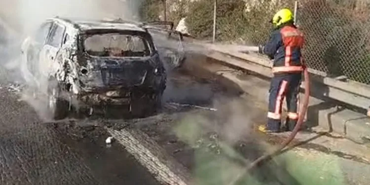 Oto boya atölyesinde çıkan yangın paniğe neden oldu