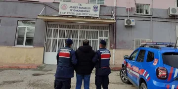 Kamyonetle çarpışan 17 yaşındaki motosiklet sürücüsü genç hayatını kaybetti