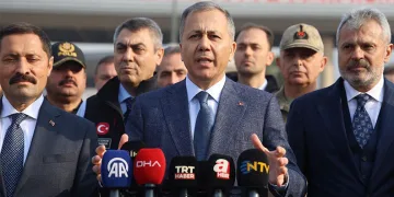 Bakan Yerlikaya: “Son bir ayda 52 bin 622 Suriyeli ülkesine dönüş yaptı”