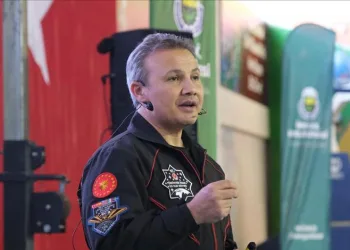 Astronot Alper Gezeravcı İnegöl’de Öğrencilerle Buluştu