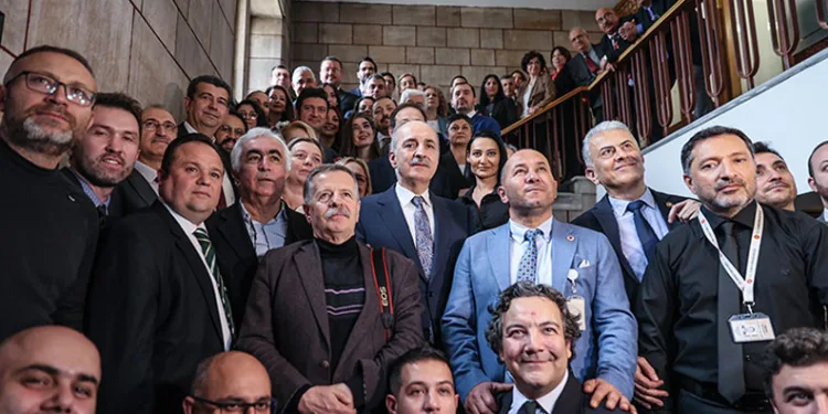 Kurtulmuş’tan gazetecilere ziyaret