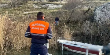 Ağ ile avlanma yasağına uymayan şahsı jandarma yakaladı