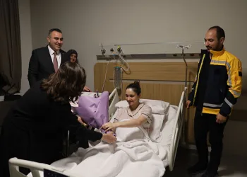 Bursa Büyükşehir’den yılın son ve ilk bebeklerine ziyaret