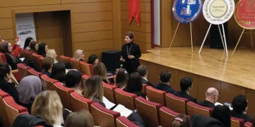 Mudanya Üniversitesi’nde yeni dünyada çocuk olmak semineri