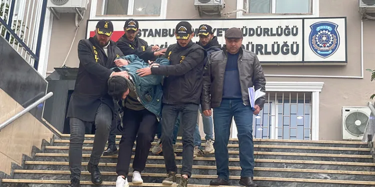İstanbul’da binanın çatı katında cinayet