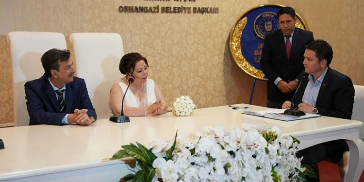 Osmangazi’de 1 yılda 6 bin 636 nikah kıyıldı