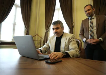 Yılmaz “Yılın Kareleri” oylamasına katıldı