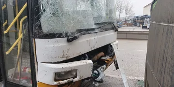Ankara’da 4 araçlı zincirleme kazada yaralı sayısı 33’e yükseldi