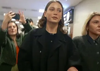 Serenay Sarıkaya adliyede