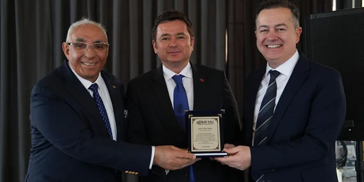 Erkan Aydın, iş insanları ile bir araya geldi