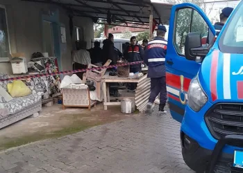 Yaşlı adam iki yerinden vurulmuş halde ölü olarak bulundu