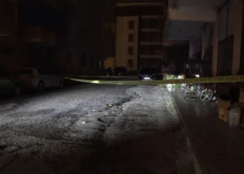 Sokakta tüfekle rastgele ateş açtı: Yakalanma anı kamerada
