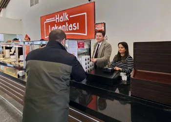 Erkan Aydın’dan kandil simidi ikramı